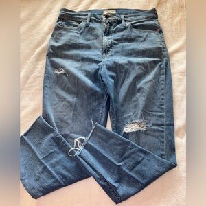 Madewell -The Perfect Vintage Jean. Sz 32. Frayed At Bottom W/ Distressed Front